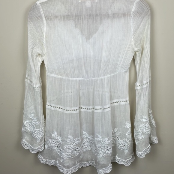 Boston Proper || Crochet Detailed Top with Bell Sleeves; Size XXS - Picture 9 of 13